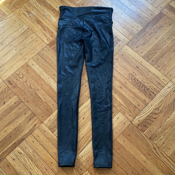 SPANX® Faux Leather black Leggings size Small - Picture 6 of 7